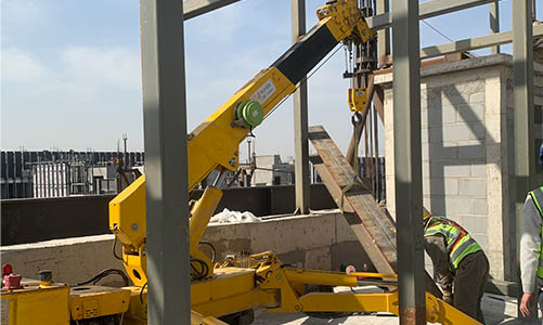 科步蜘蛛吊赋能建筑工地复杂吊装作业