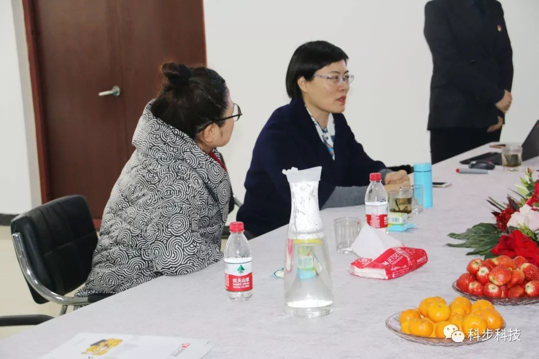 我公司邀请河南省资产管理投资公司董事长兼总裁成冬梅女士分享其参加世界女